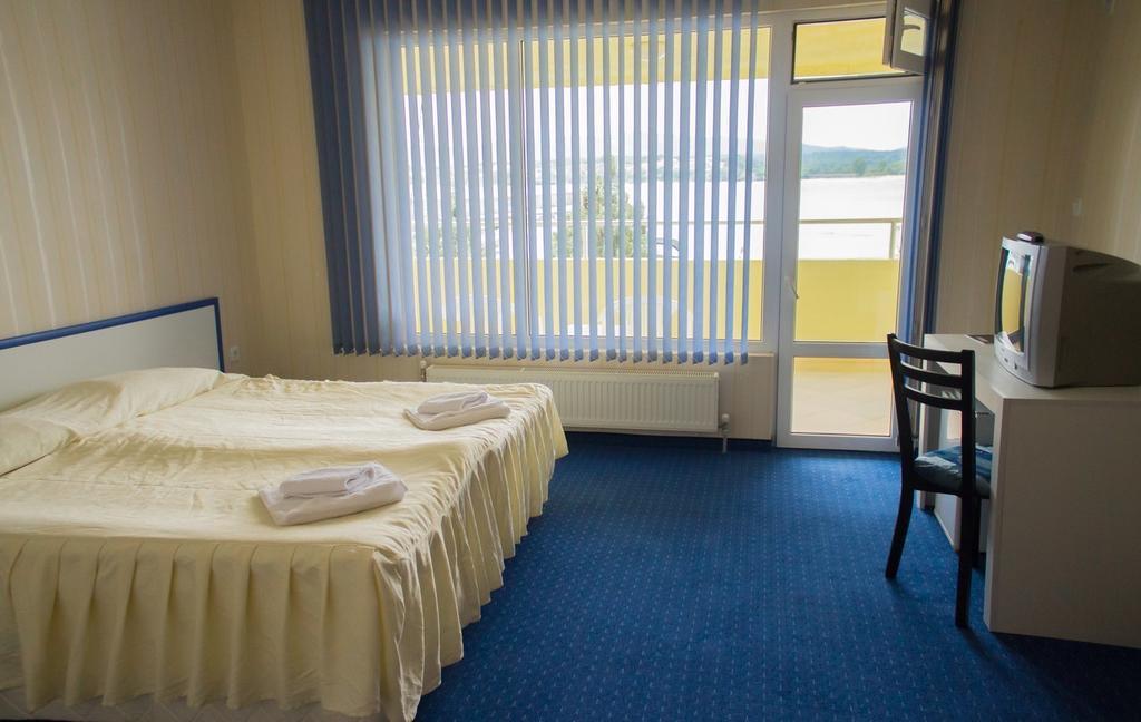 Marina Hotel 3*