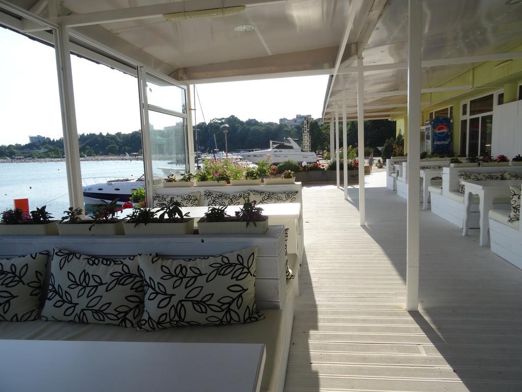 Marina 3*