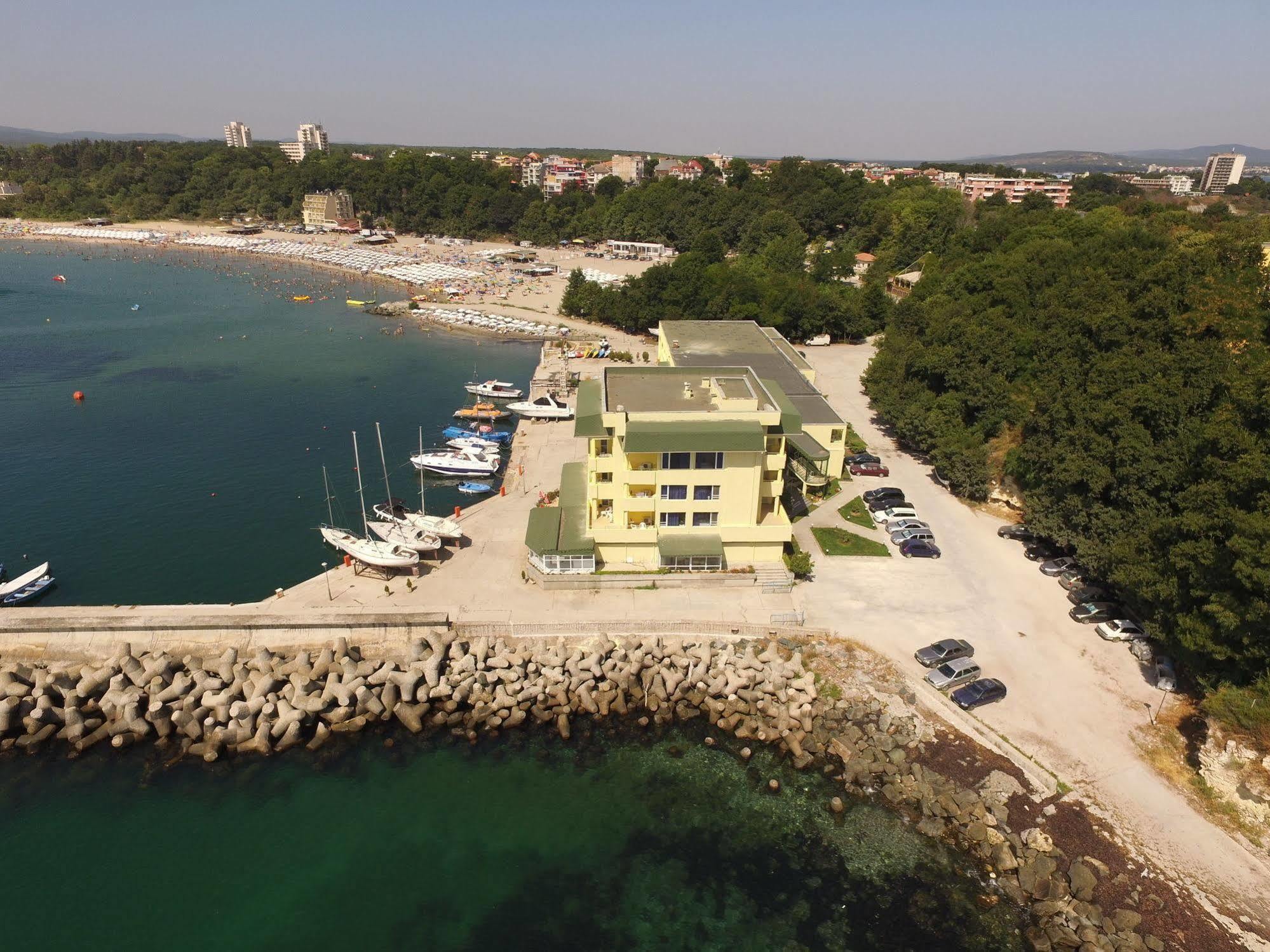 Marina Готель