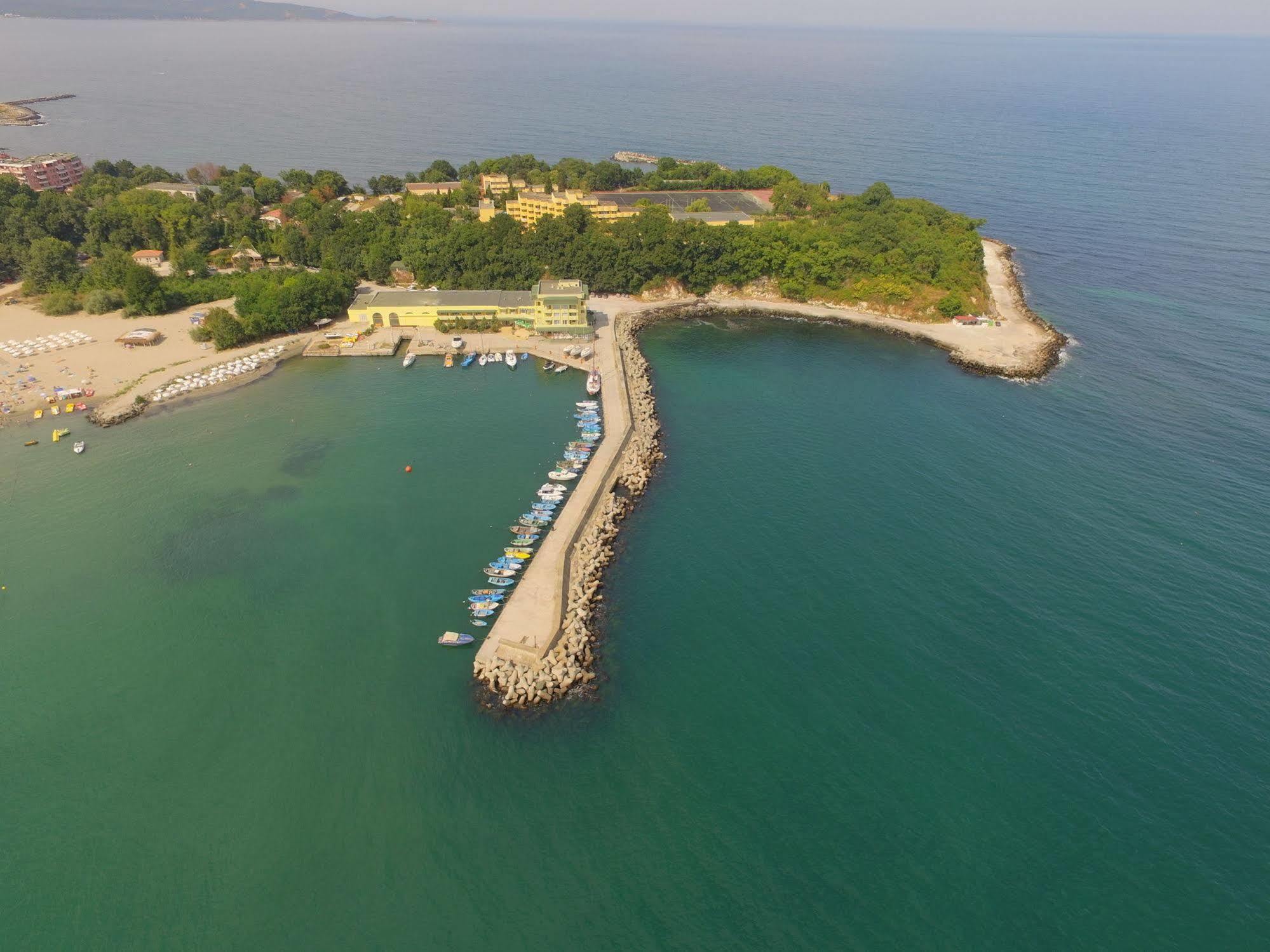 Marina Готель 3*
